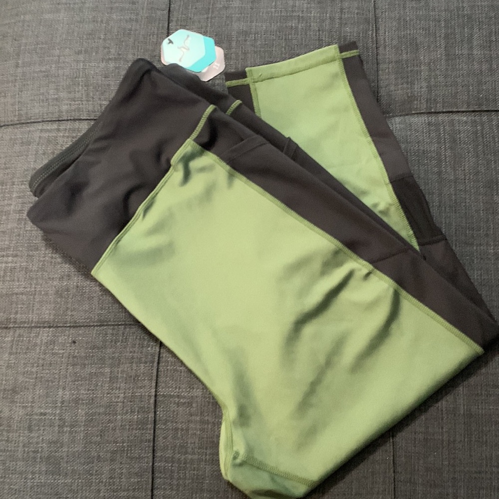 NWT LuLaRoe Fearless Rise Capri Fitness Leggings 2X